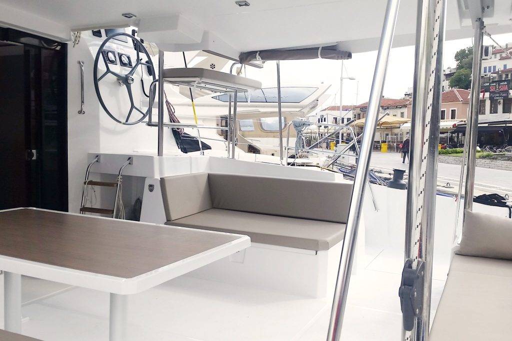 Cockpit of catamaran Bali 4.5 LeAndra for charter in Orhaniye in Turkey
