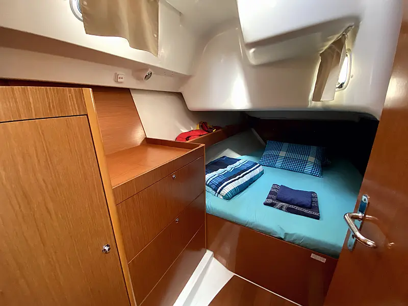 Aft cabin in sailing boat Beneteau Cyclades 39.3 Six Pack for charter in Fethiye in Turkey