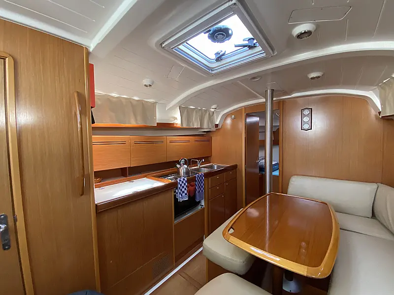 Galley in sailing boat Beneteau Cyclades 39.3 Six Pack for charter in Fethiye in Turkey