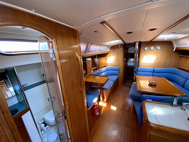 Saloon in sailing boat Beneteau Cyclades 39.3 Six Pack for charter in Fethiye in Turkey
