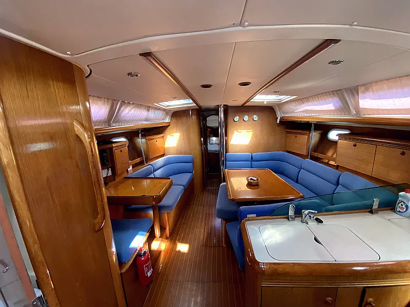 Saloon in sailing boat Beneteau Cyclades 39.3 Six Pack for charter in Fethiye in Turkey