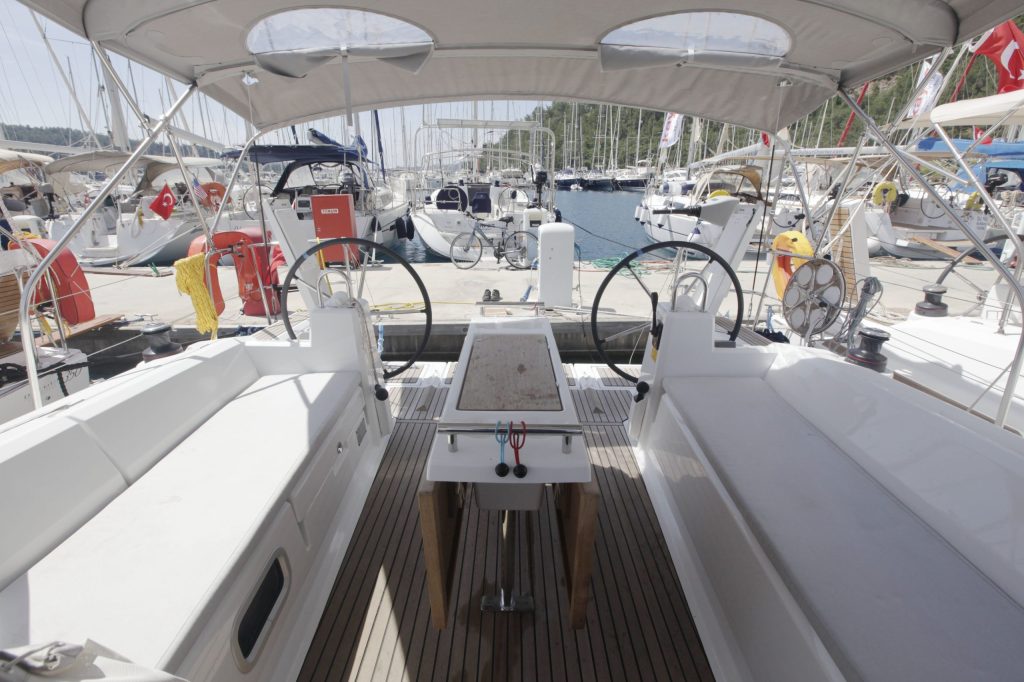 Cockpit of sailing boat Beneteau Oceanis 38.1 Missy for charter in Orhaniye near Marmaris in Turkey