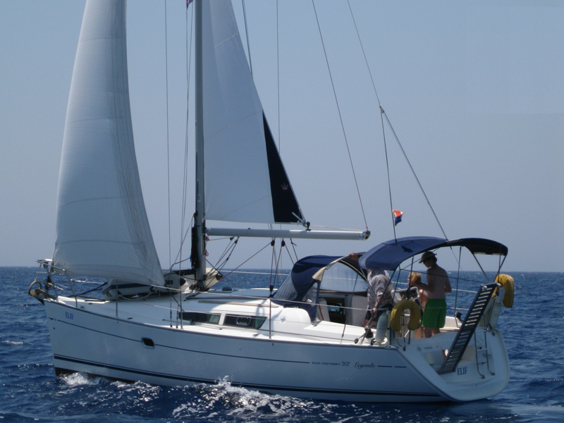 Sailing boat Jeanneau Sun Odyssey 32i Elif for charter in Fethiye in Turkey