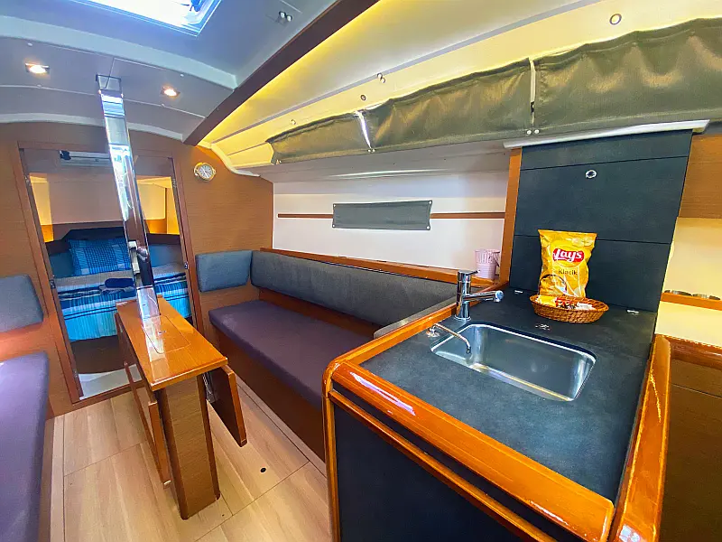 Saloon in sailing boat Jeanneau Sun Odyssey 349 Anahera for charter in Fethiye in Turkey