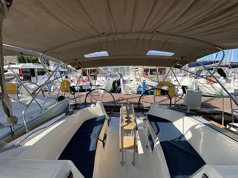 Cockpit of sailing boat Jeanneau Sun Odyssey 349 Blue Dreams for charter in Fethiye in Turkey