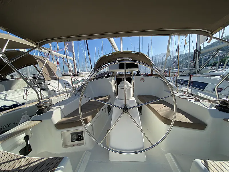 Cockpit of sailing boat Jeanneau Sun Odyssey 36i Scooby Doo for charter in Fethiye in Turkey