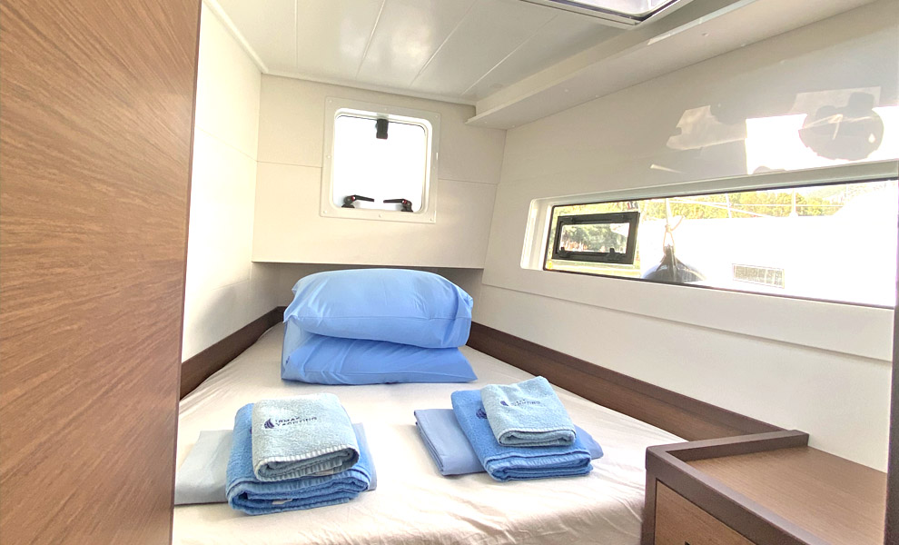 Cabin in catamaran Lagoon 40 Falcon for charter in Gocek in Turkey