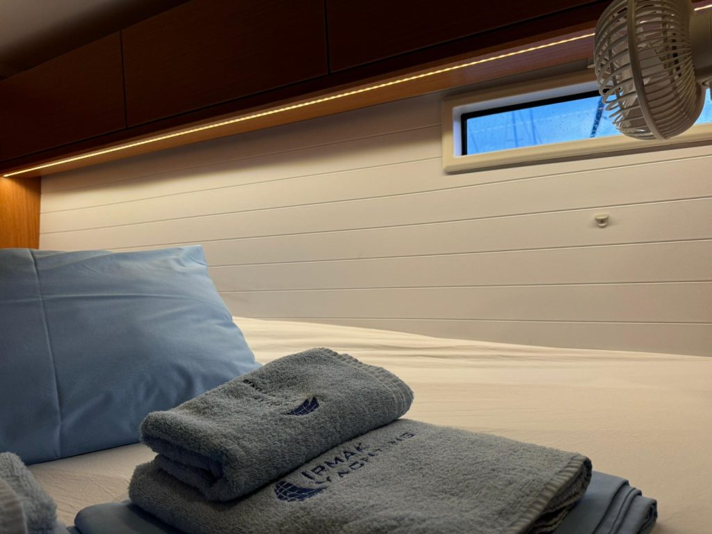 Cabin in sailing yacht Bavaria Cruiser 46 Orion for charter in Göcek in Turkey