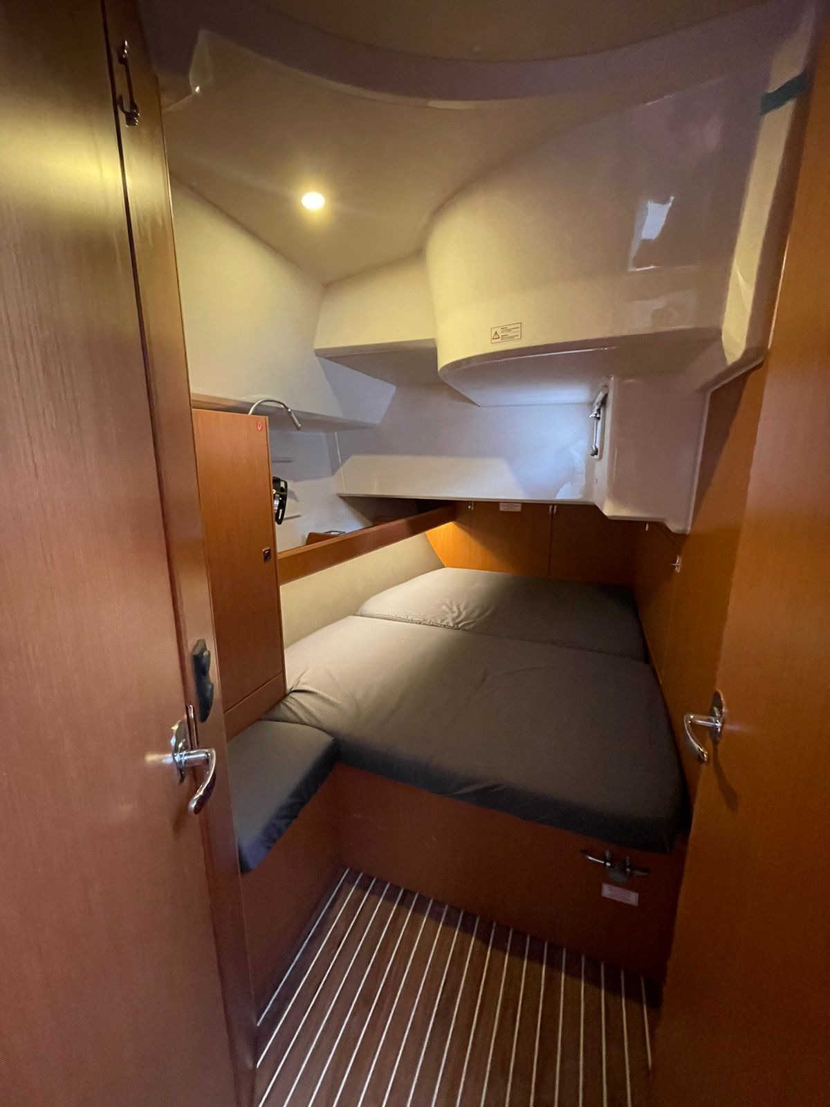 Aft cabin in sailing yacht Bavaria Cruiser 46 Orfeas for charter in Lavrion in Greece