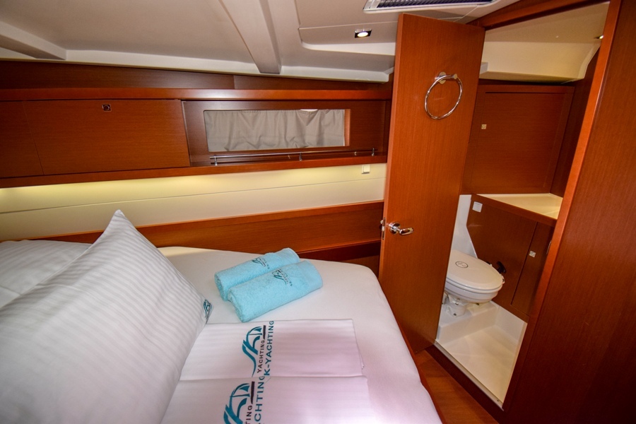 Forward cabin in sailing yacht Beneteau Oceanis 45 Tonic in Marmaris in Turkey