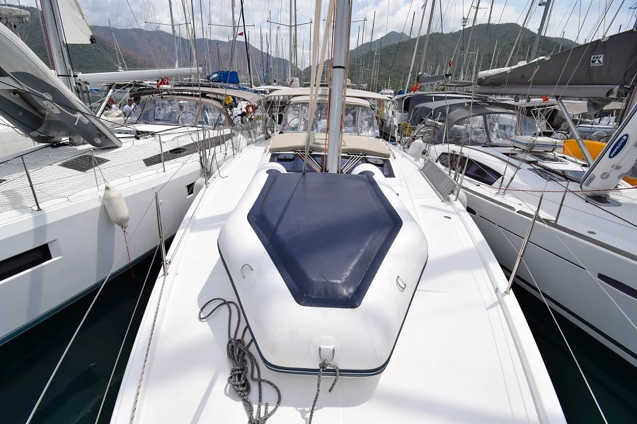 Deck of sailing yacht Dufour 430 Grand Large Ida for charter in Marmaris in Turkey