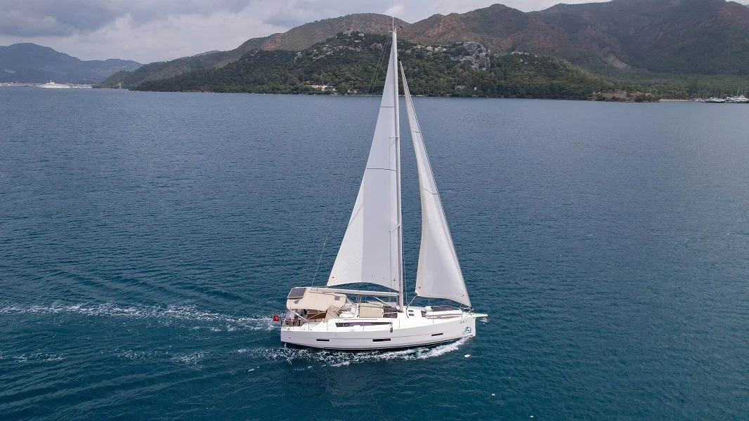 Sailing yacht Dufour 430 Grand Large Ida for charter in Marmaris in Turkey