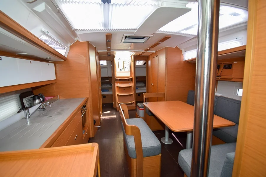 Saloon in sailing yacht Dufour 430 Grand Large Ida for charter in Marmaris in Turkey