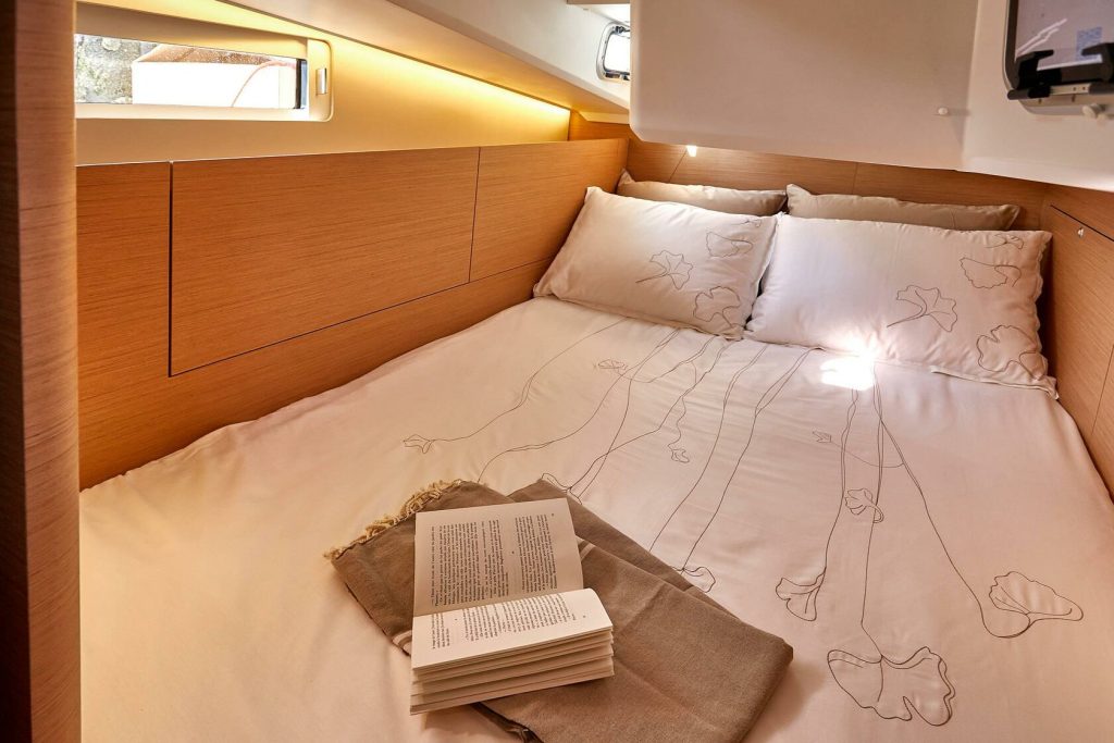 Aft cabin in sailing yacht Jeanneau Sun Odyssey 410 Sky Lina for charter in Marmaris in Turkey