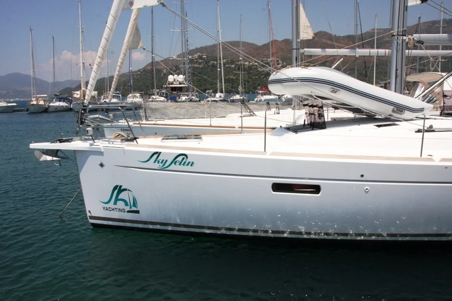 Deck of sailing yacht Jeanneau Sun Odyssey 479 Sky Selin for charter in Marmaris in Turkey