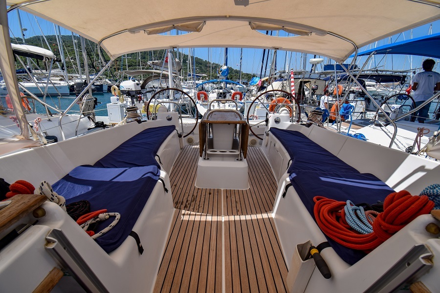 Cockpit of sailing yacht Jeanneau Sun Odyssey 50DS Eleven for charter in Marmaris in Turkey