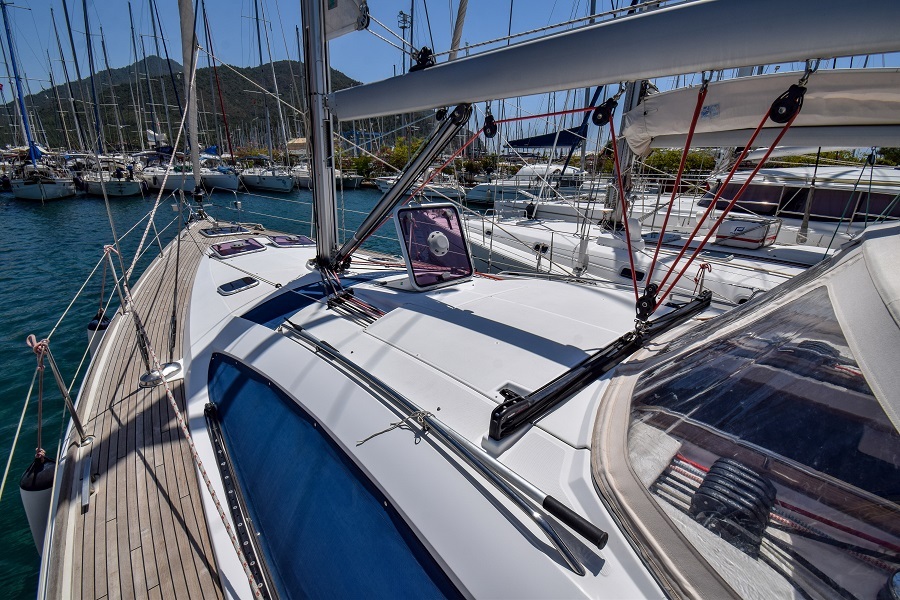 Deck of sailing yacht Jeanneau Sun Odyssey 50DS Eleven for charter in Marmaris in Turkey