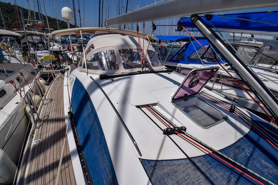 Deck of sailing yacht Jeanneau Sun Odyssey 50DS Eleven for charter in Marmaris in Turkey