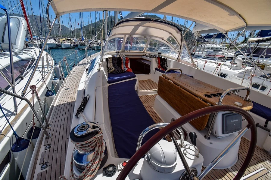 Cockpit of sailing yacht Jeanneau Sun Odyssey 50DS Eleven for charter in Marmaris in Turkey