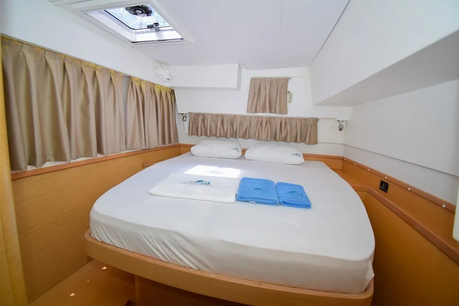 Aft cabin in catamaran Lagoon 42 Bige for charter in Marmaris in Turkey