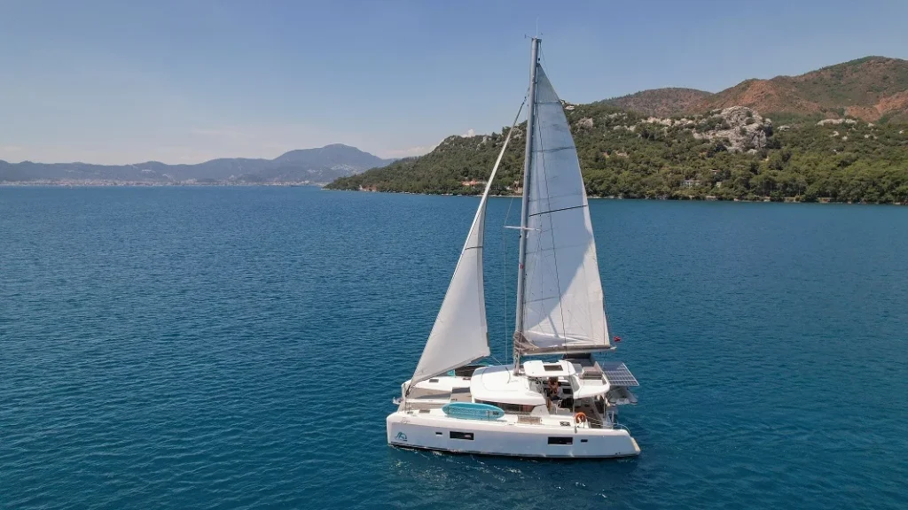 Catamaran Lagoon 42 Bige for charter in Marmaris in Turkey