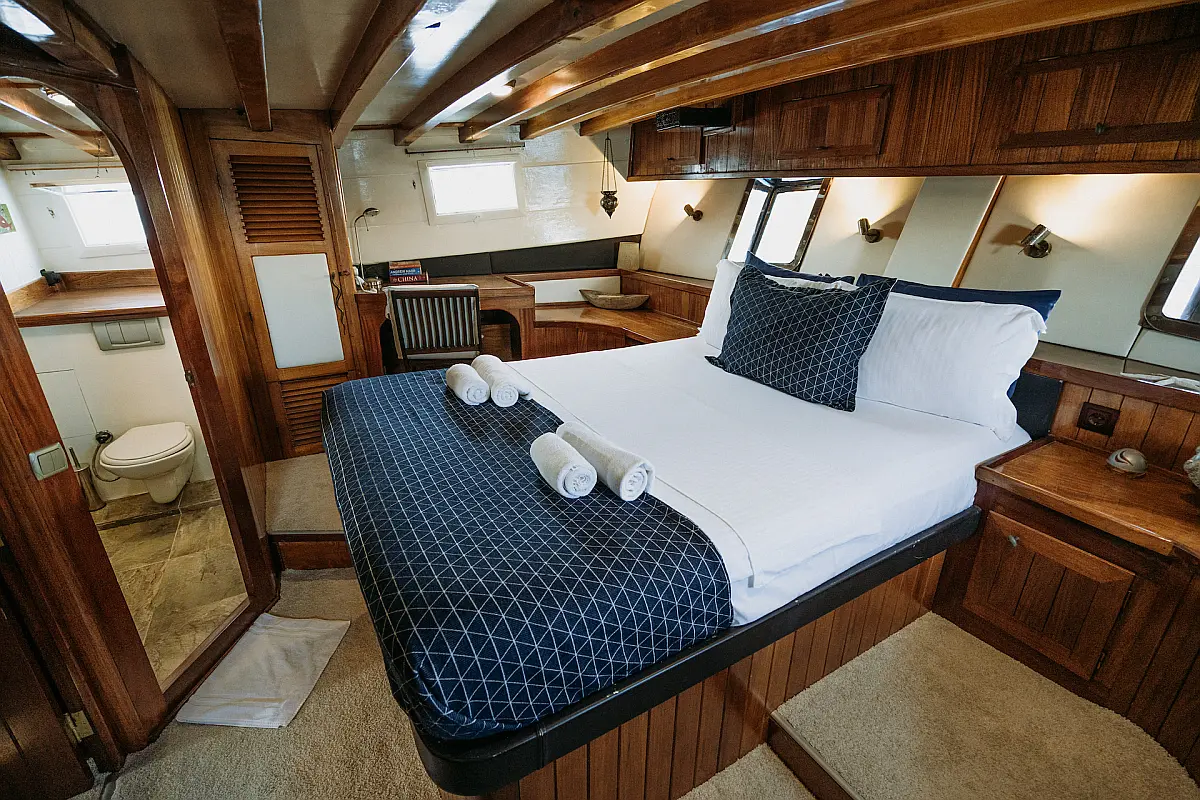 Master cabin in Gulet Beyaz Lale for cruise from Kos Island in Greece