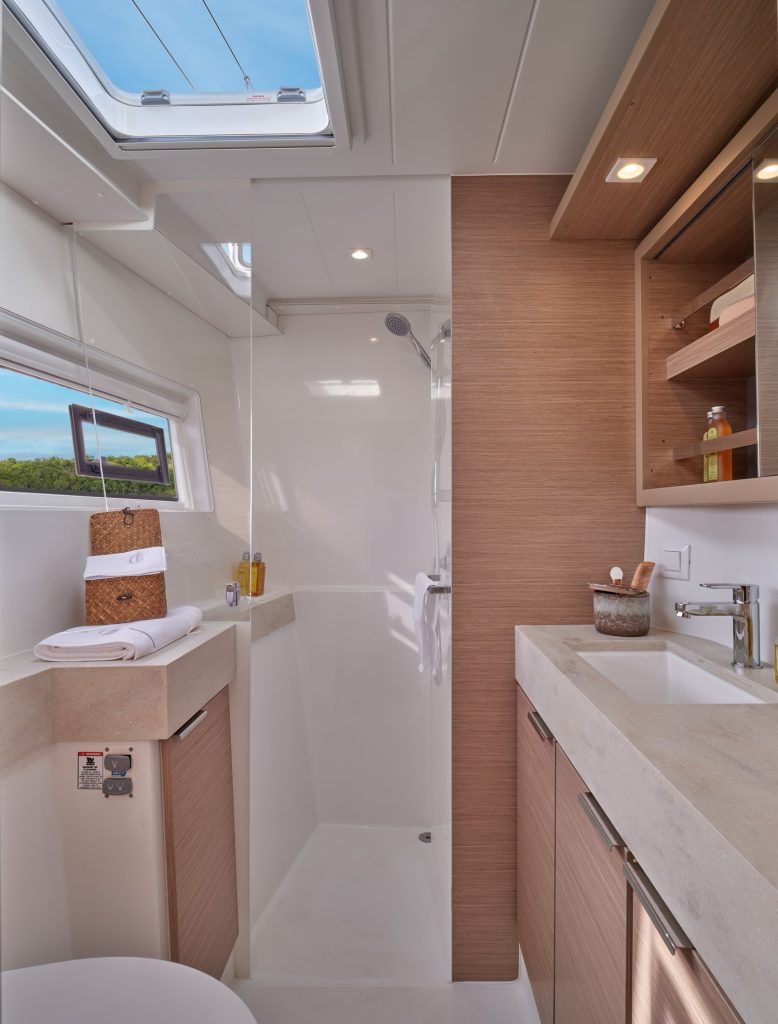 Bathroom in catamaran Lagoon 40 in Martinique