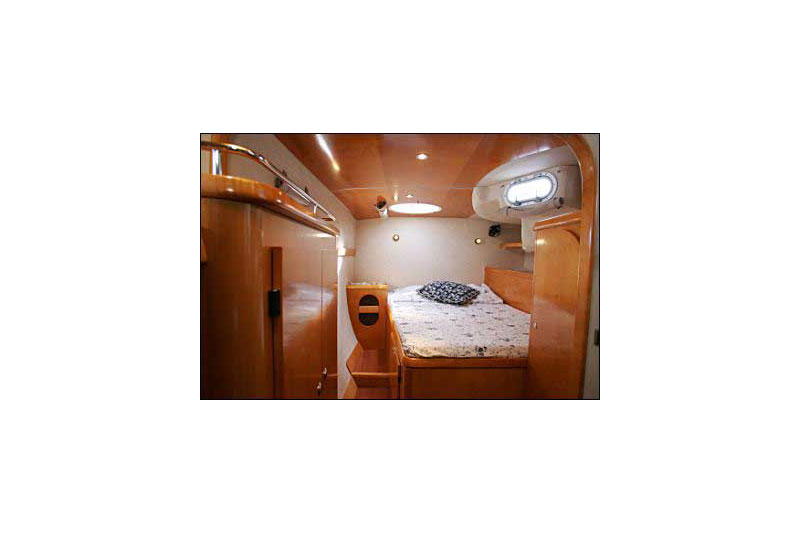 Aft cabin in catamaran Fountaine Pajot Belize 43 Piropo for charter in Cuba