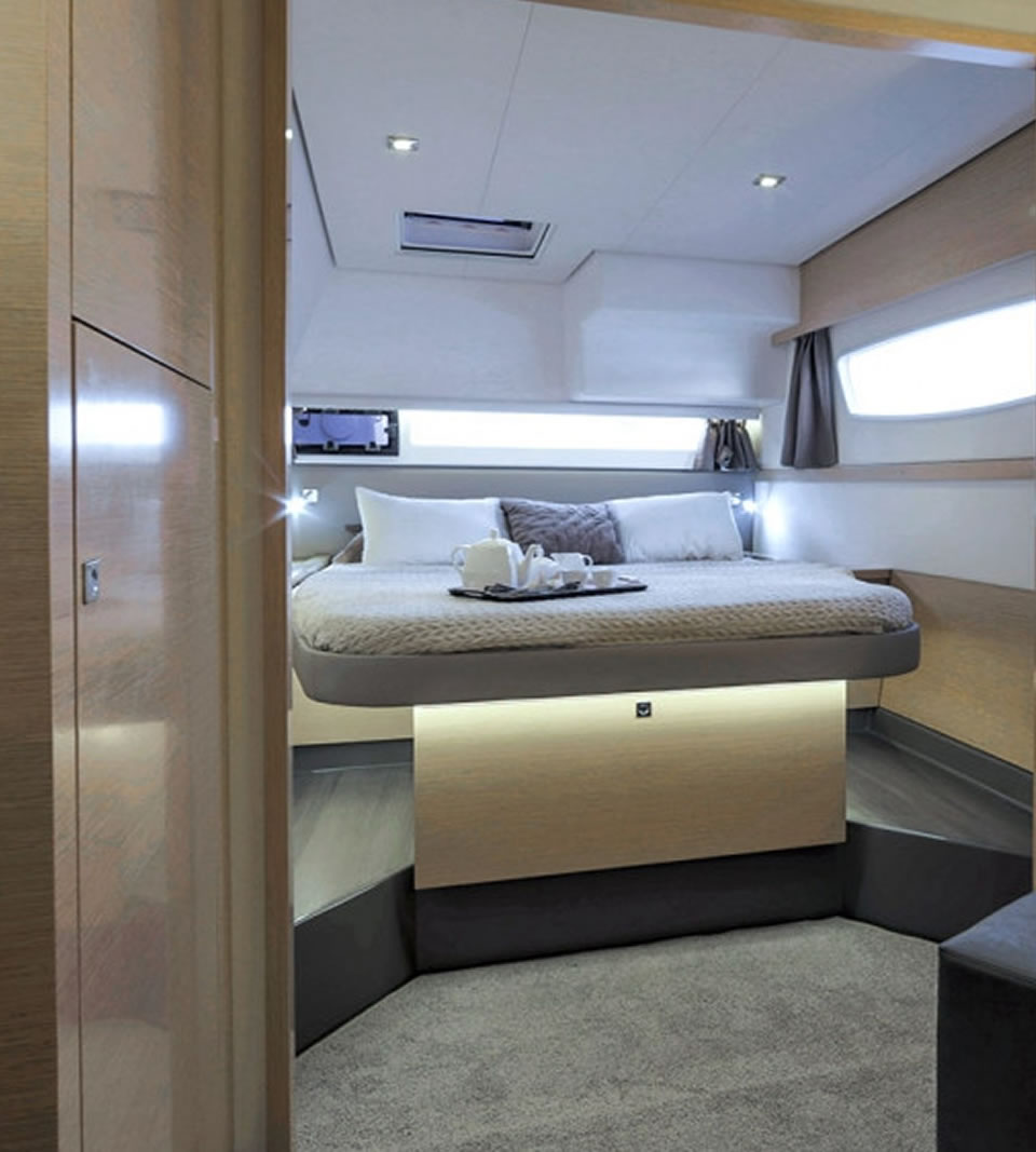 Aft cabin of catamaran Saba 50 for sailing holidays in the Caribbean