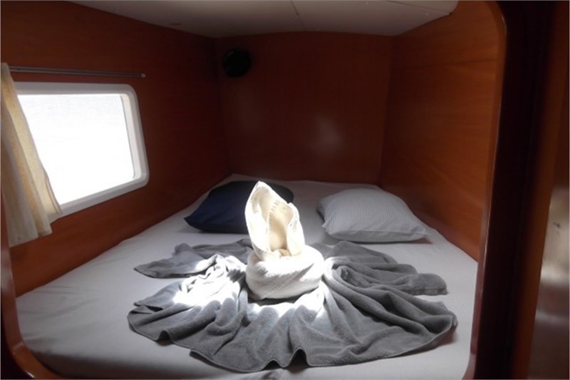 Forward cabin in catamaran Lagoon 380 Marlene for charter in Cuba