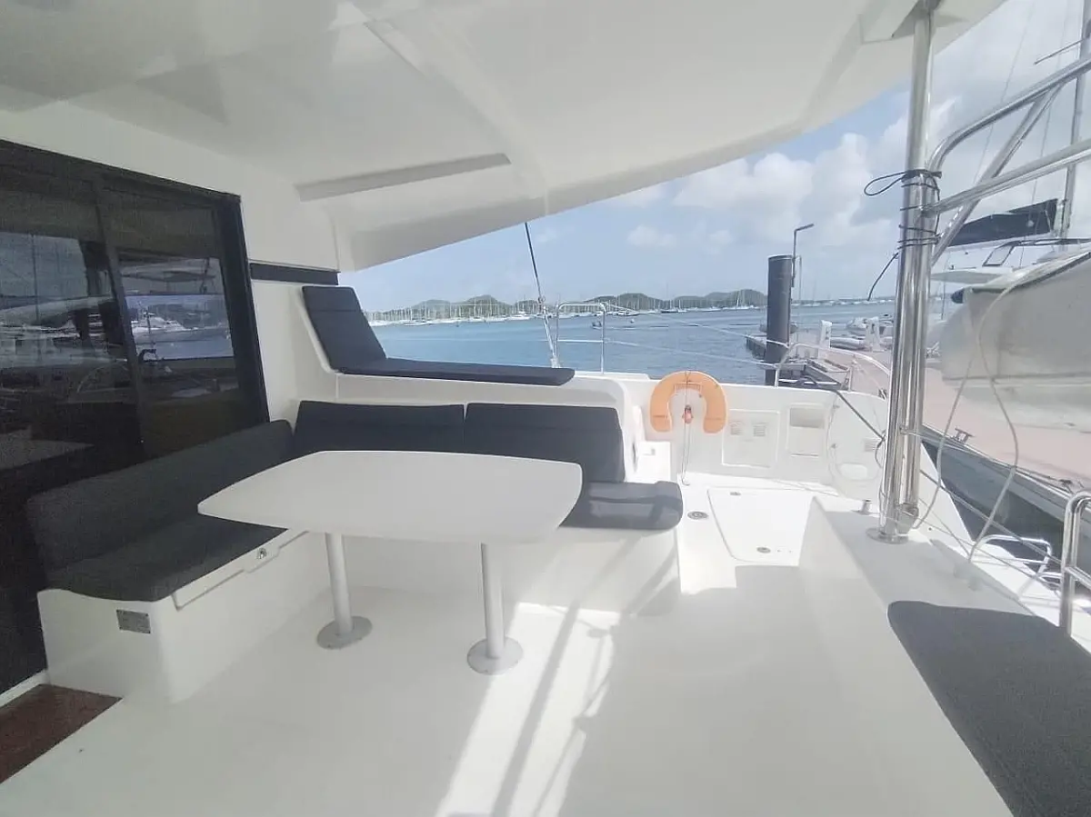 Cockpit table in catamaran Lagoon 42 Tigra for charter in Guadeloupe