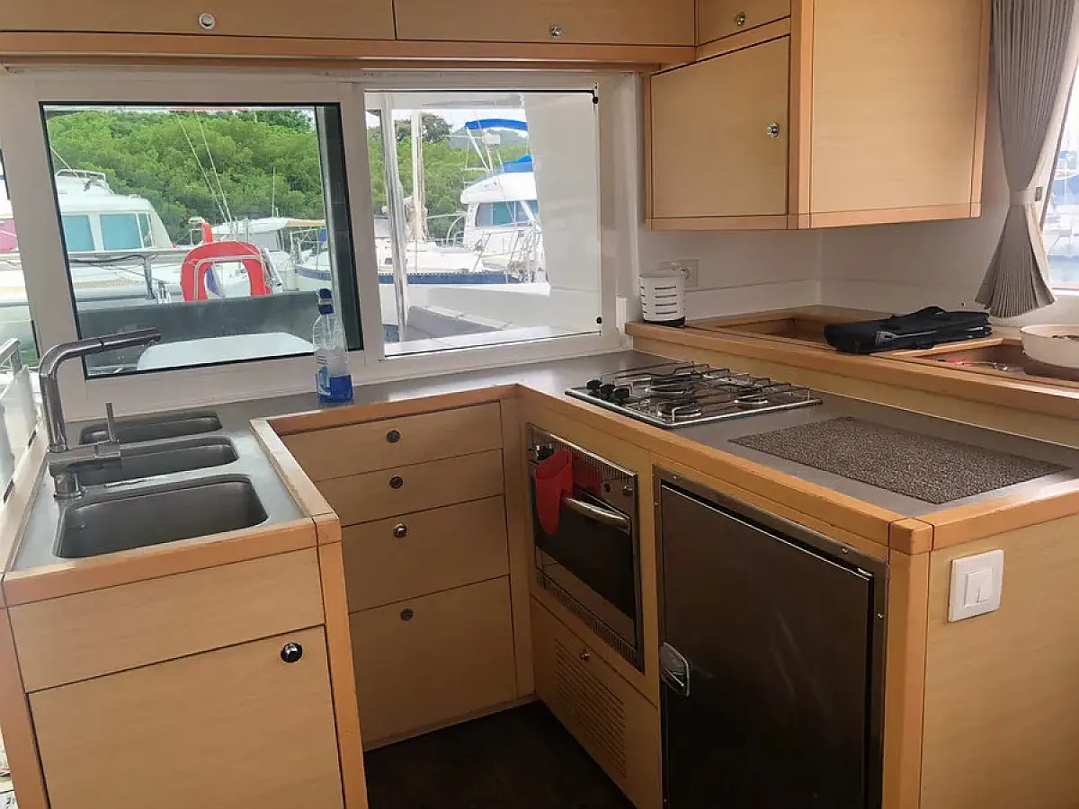 Galley of catamaran Lagoon 450 Lorena for charter in Martinique