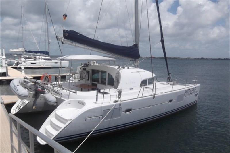 Catamaran Lagoon 380 Marlene for charter in Cuba