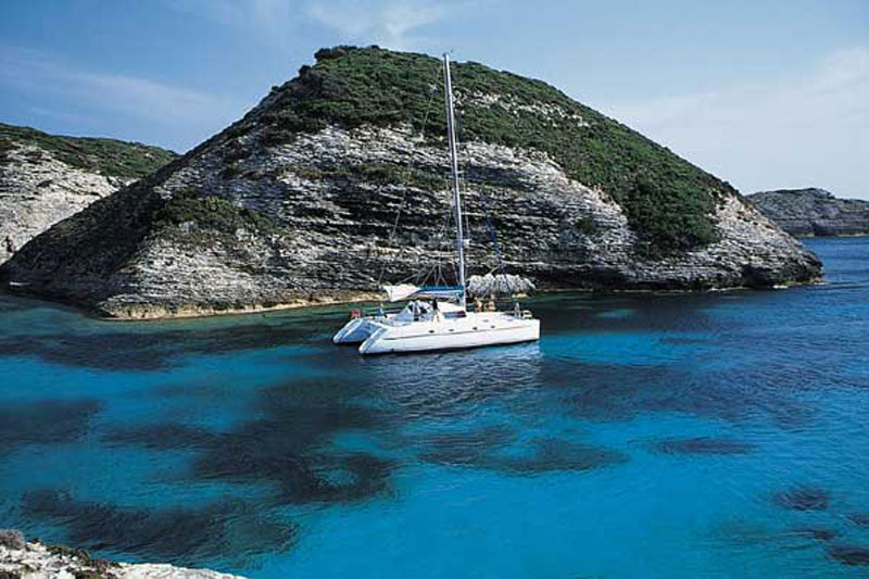 Catamaran Fountaine Pajot Belize 43 Piropo for charter in Cuba