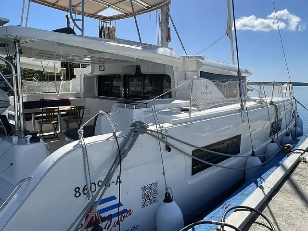 Catamaran Lagoon 46 Sol Griso for charter in Cuba