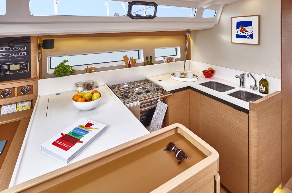 Galley of sailing yacht Jeanneau Sun Odyssey 440