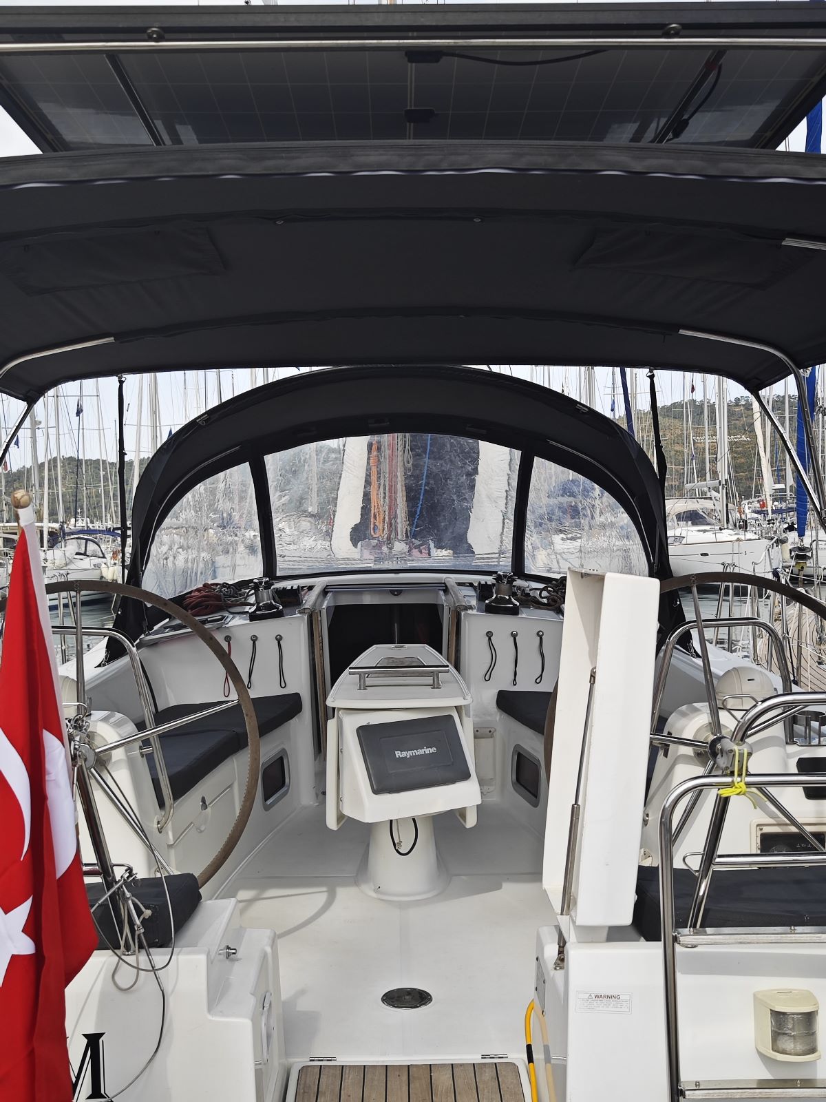 Cockpit of sailing yacht Beneteau Oceanis 40 Violet for charter in Fethiye in Turkey