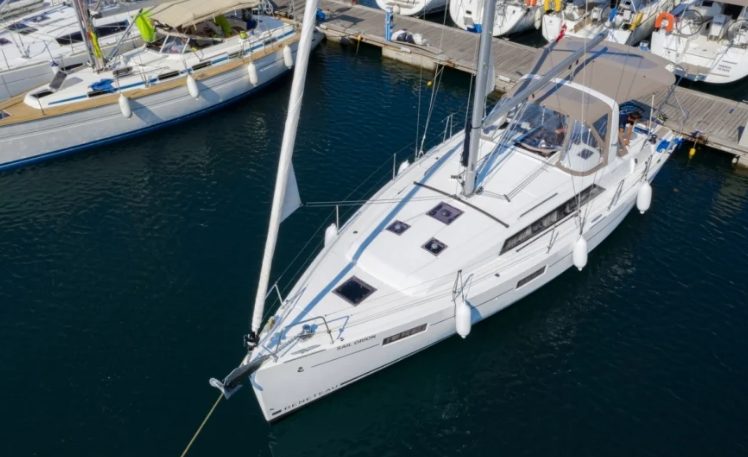 Sailing yacht Beneteau Oceanis 41.1 Zoi for charter in Fethiye in Turkey