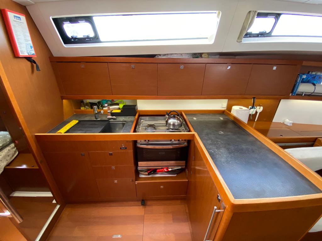 Galley in bathroom in sailing yacht Beneteau Oceanis 41 Tina for charter in Fethiye in Turkey