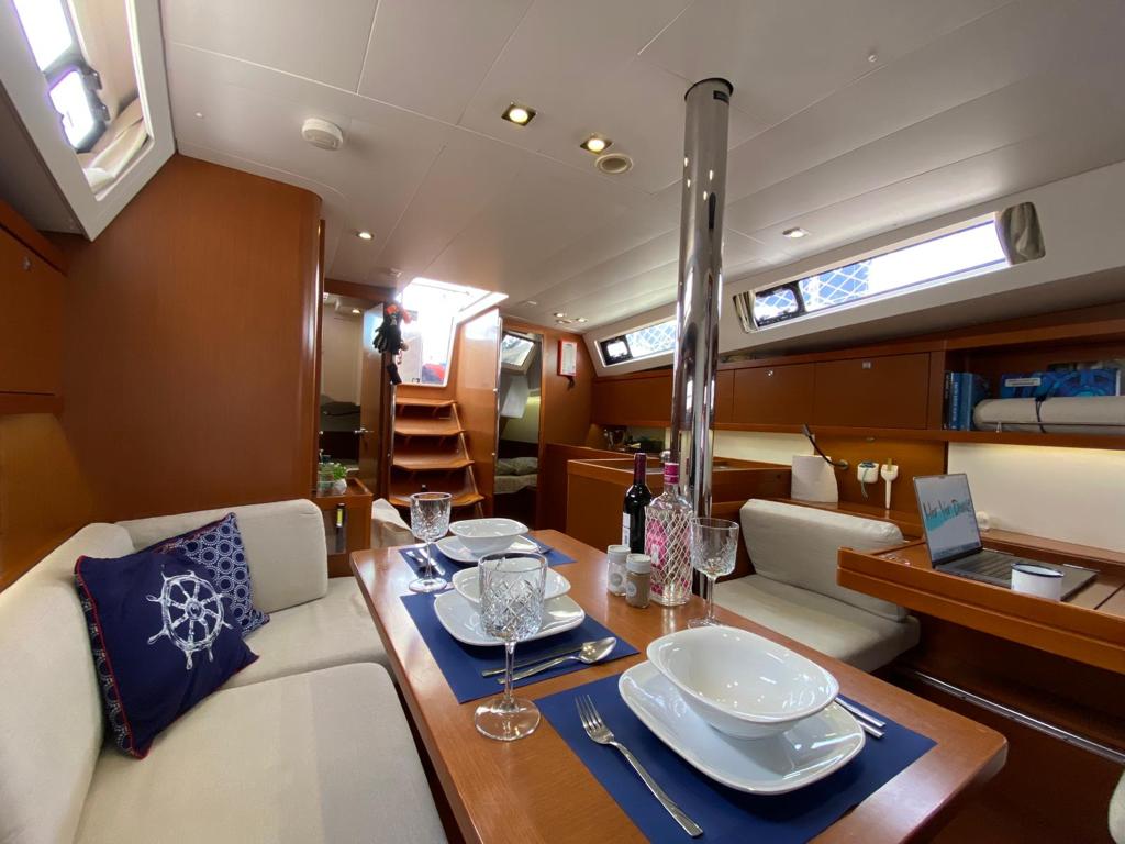 Saloon table in bathroom in sailing yacht Beneteau Oceanis 41 Tina for charter in Fethiye in Turkey