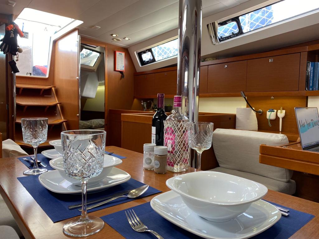 Saloon table in bathroom in sailing yacht Beneteau Oceanis 41 Tina for charter in Fethiye in Turkey