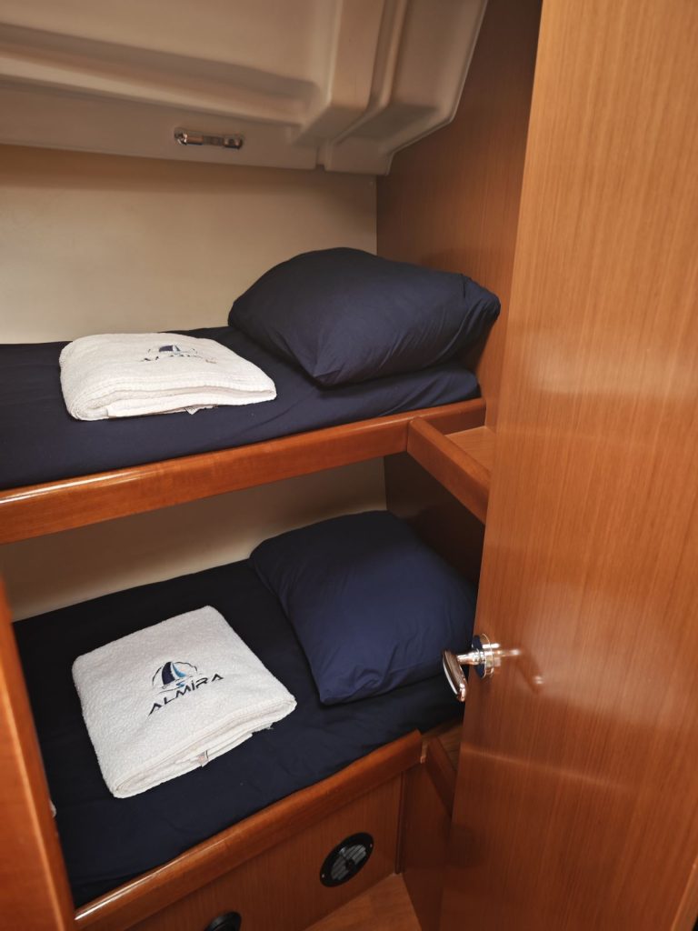 Bunk bed cabin in sailing yacht Beneteau Oceanis 43 Lilium for charter in Fethiye in Turkey