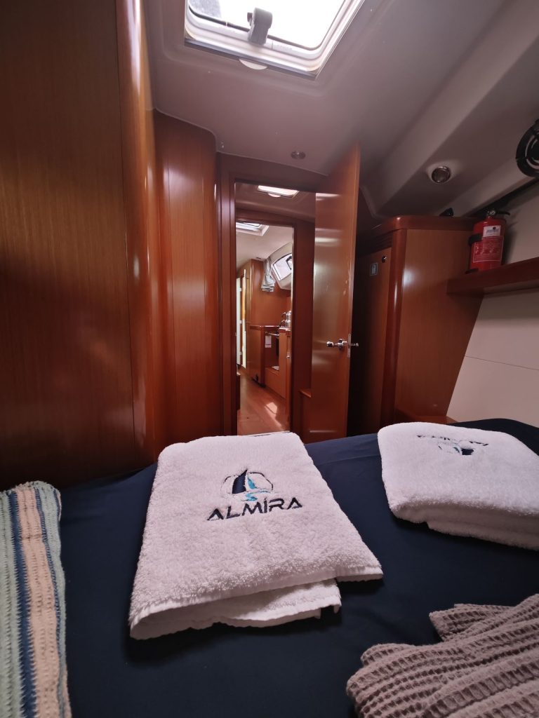 Forward cabin in sailing yacht Beneteau Oceanis 43 Lilium for charter in Fethiye in Turkey