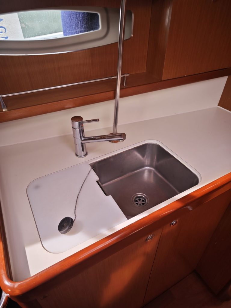 Galley in sailing yacht Beneteau Oceanis 43 Lilium for charter in Fethiye in Turkey