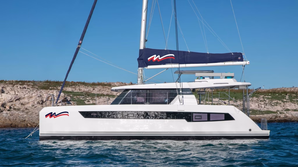 Catamaran Moorings 4200 with 3 cabins for charter in Nassau in Bahamas in Caribbean