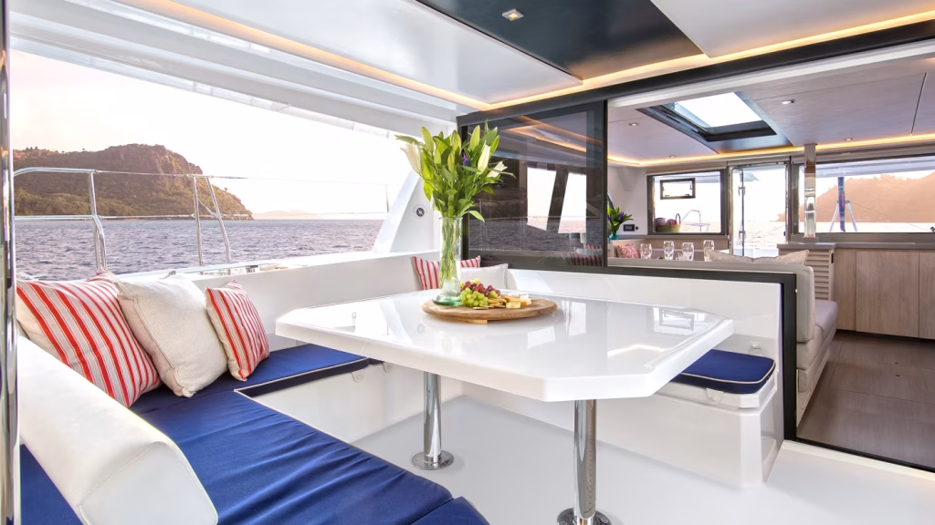 Cockpit of catamaran Moorings 4500L with 4 cabins for charter in Antigua and Barbuda in Caribbean