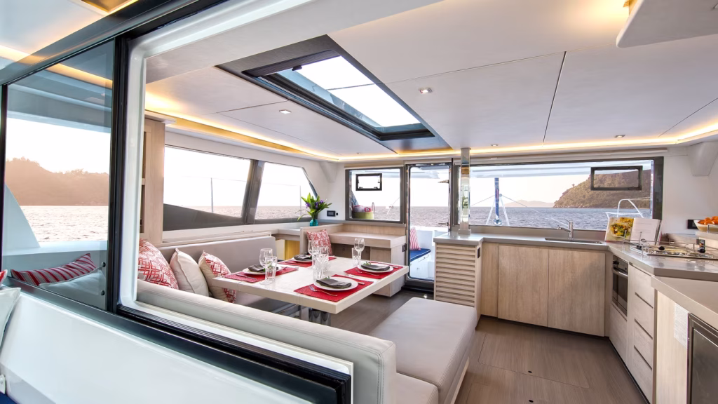 Saloon in catamaran Moorings 4500L with 4 cabins for charter in Antigua and Barbuda in Caribbean