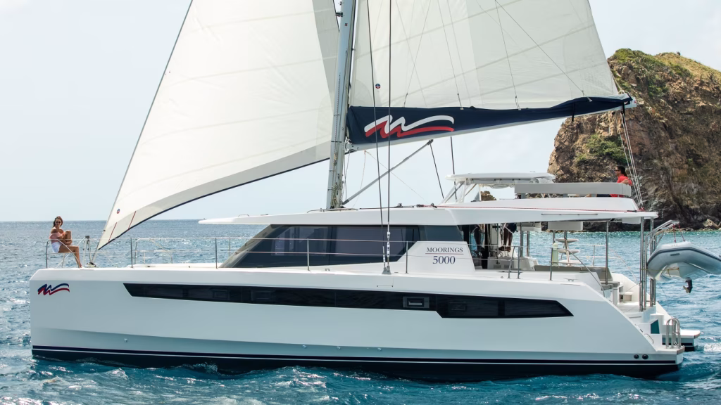 Catamaran Moorings 5000 with 5 cabins for charter in Nassau in Bahamas in Caribbean