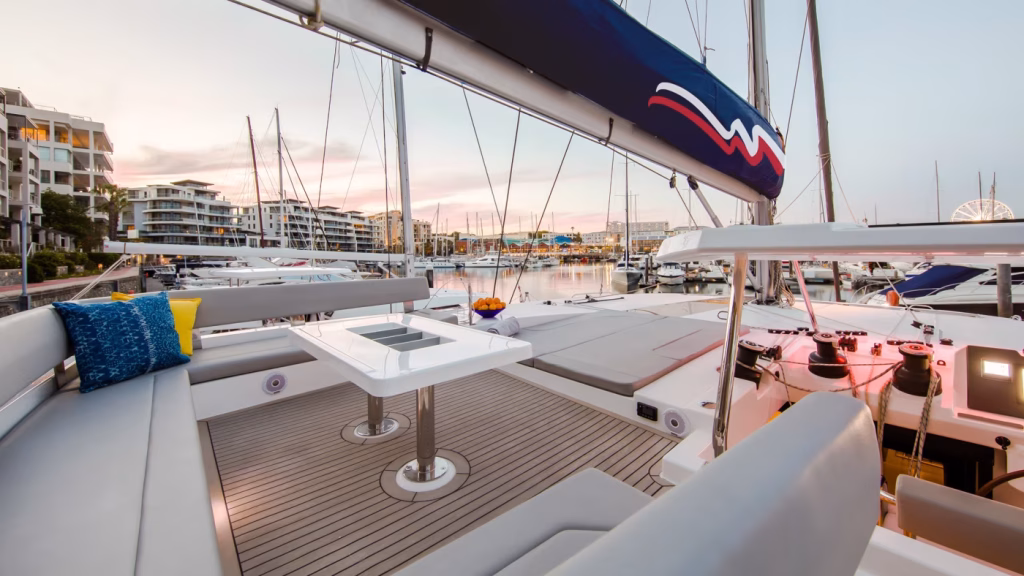 Fly bridge of catamaran Moorings 5000 with 5 cabins for charter in Nassau in Bahamas in Caribbean