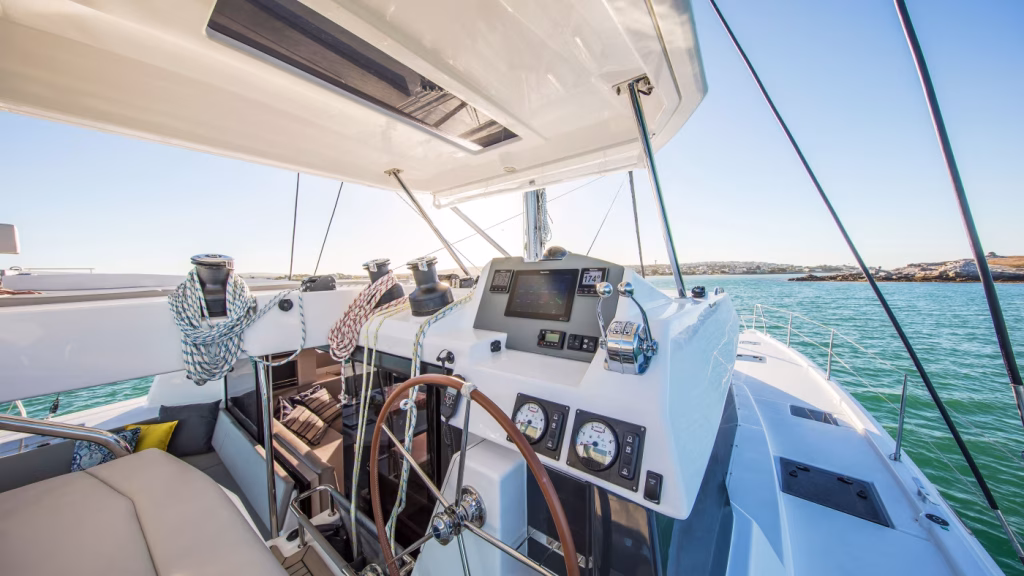 Cockpit of catamaran Moorings 5000 with 4 cabins for charter in Grenada in Caribbean